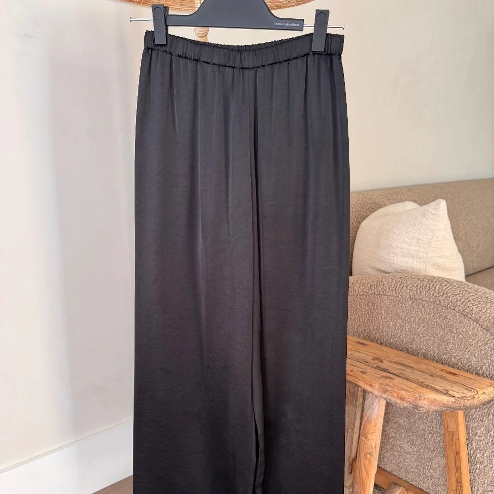 JENNI KAYNE BLACK DEMI PANTS - Picture 3 of 4